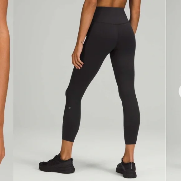 Lululemon Base Pace High-Rise Tight 25" in Black - Picture 2 of 7